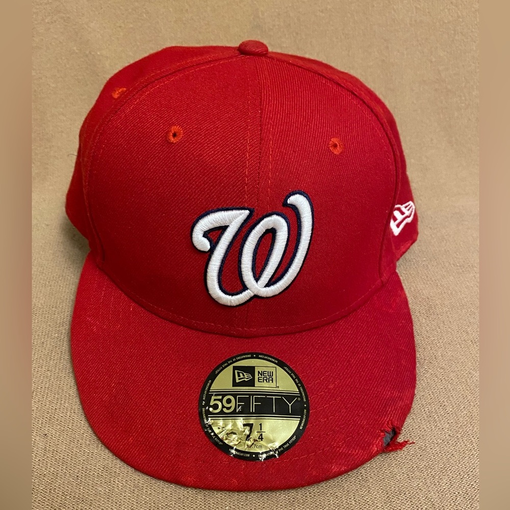 New Era 59Fifty Washington Nationals 7 5/8 Fitted New With Defect Retail $39.99.
